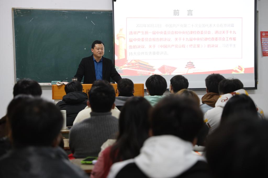 4ACBB57D0DAC27F4E57699D4318_99660138_CC93