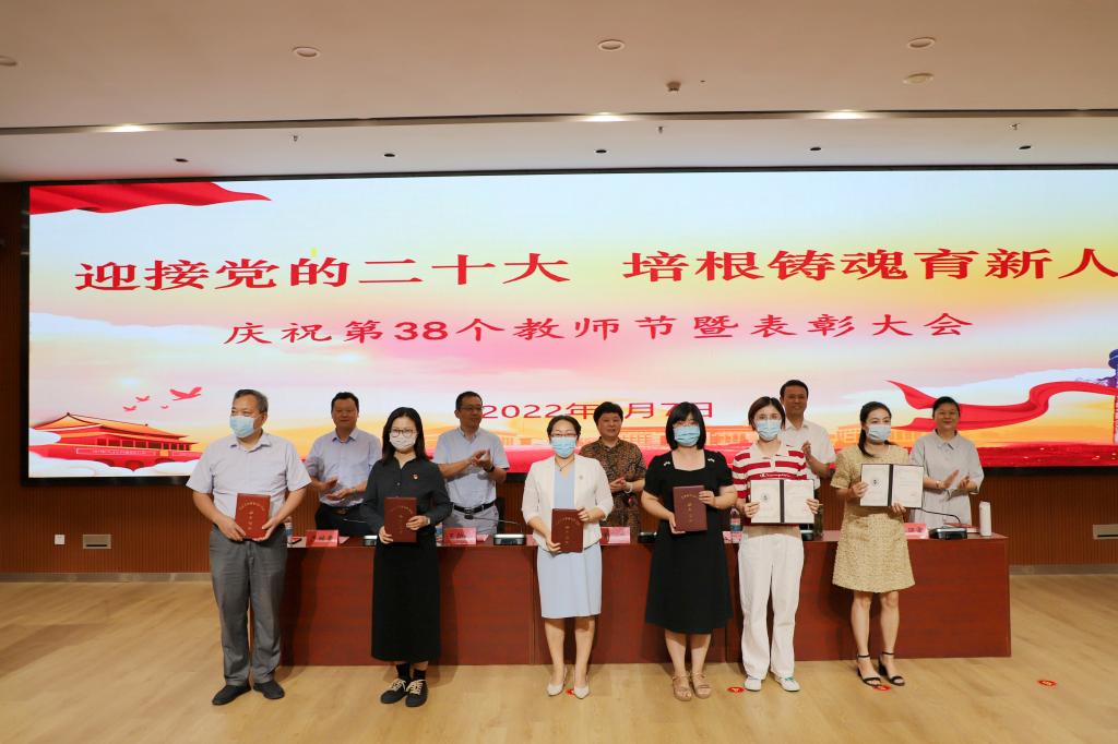 2D56ABD3963FE0E0FE361F9F171_177697D6_14946