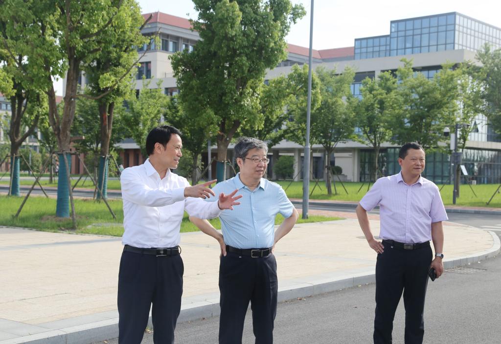 F555BAF9BE25821A70A0ED950D6_073447BF_1BBB9