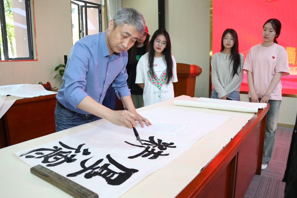 BF405F8EF2BFD1CCD7219B0AB81_548243AE_16AAC